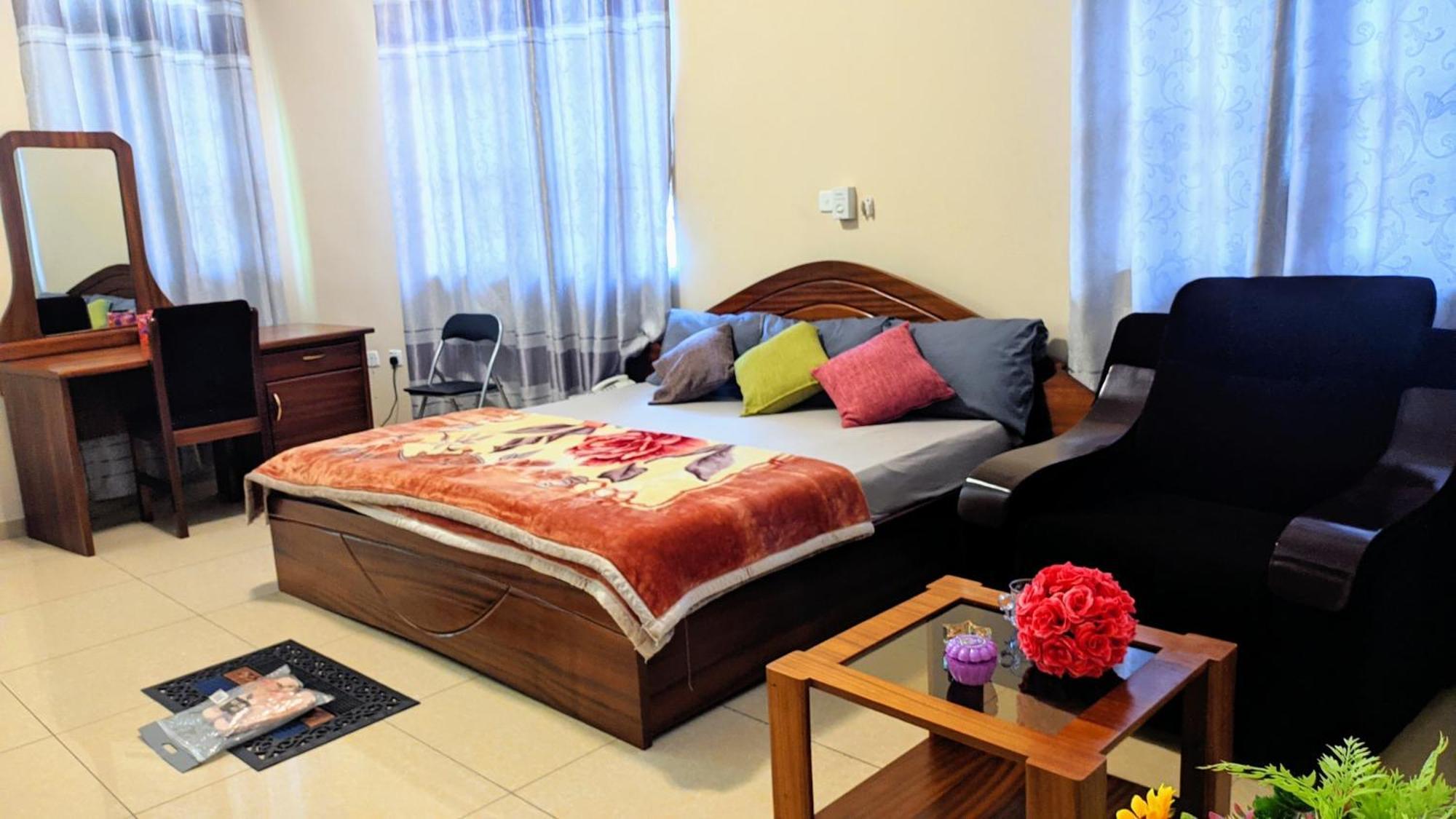 Room In Apartment - Renajoe Ejisu-Kubease Zewnętrze zdjęcie